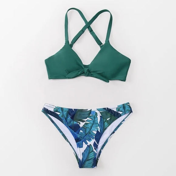 Cupshe Green and Blue Bikini Set with Crossed Straps NWT Size M - Picture 1 of 3